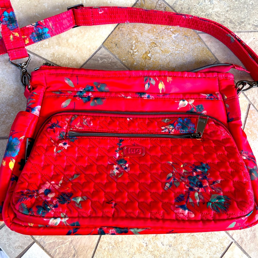 Lug Shimmy in Bouquet Red